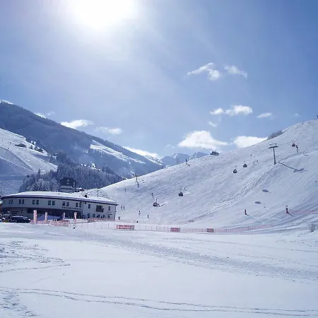 Apart-hotel Am Zwoelferkogel 2*