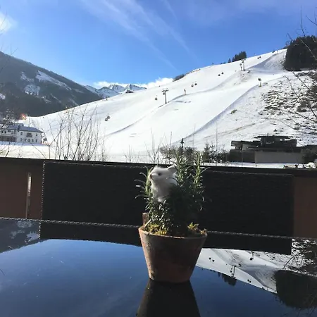 Am Zwoelferkogel Aparthotel